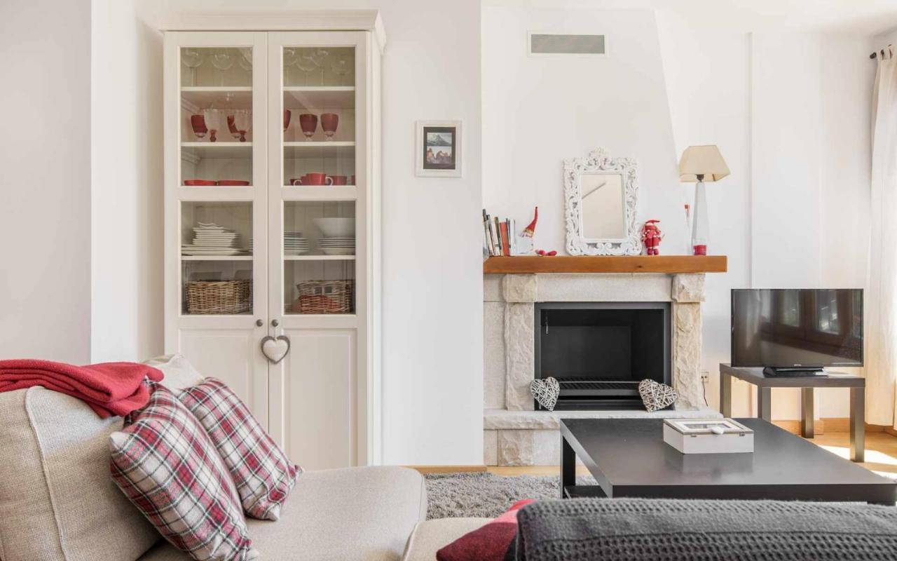 Apartamento El Balcon Familiar Del Pacino Sallent de Gállego Exterior foto