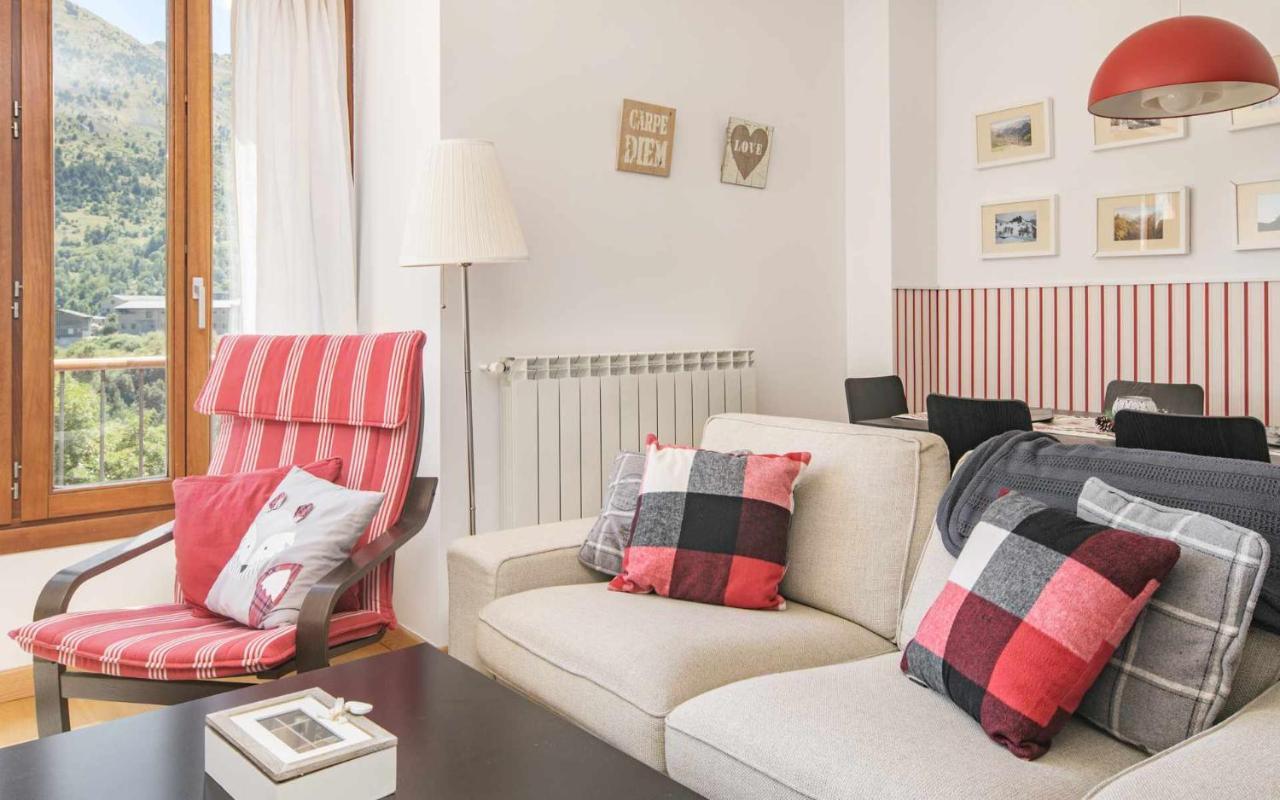 Apartamento El Balcon Familiar Del Pacino Sallent de Gállego Exterior foto