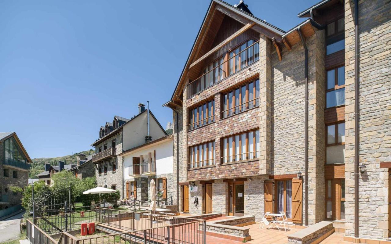 Apartamento El Balcon Familiar Del Pacino Sallent de Gállego Exterior foto